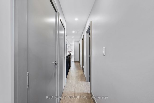 77 Millicent St, Home with 7 bedrooms, 3 bathrooms and null parking in Toronto ON | Image 11
