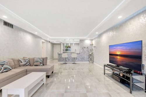 apt-220-2615 Ne 3rd Ct, Boynton Beach, FL, 33435-2191 | Card Image