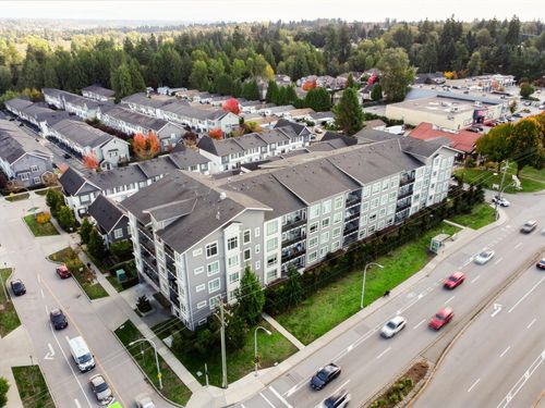 317-13628 81a Ave, Surrey, BC, V3W3E2 | Card Image