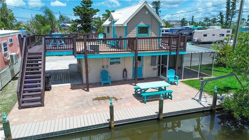 2595 Pine St, MATLACHA, FL, 33993-9709 | Card Image
