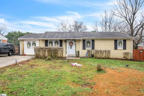 207 Blossom Dr, Greenville, SC, 29605-4909 | Card Image
