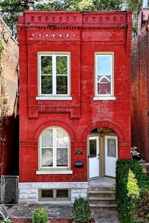 2712 Allen Ave, Saint Louis, MO, 63104-2118 | Card Image