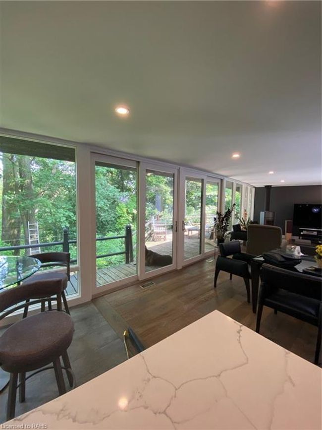 38 Oak Ave, House other with 3 bedrooms, 2 bathrooms and 5 parking in Dundas ON | Image 16