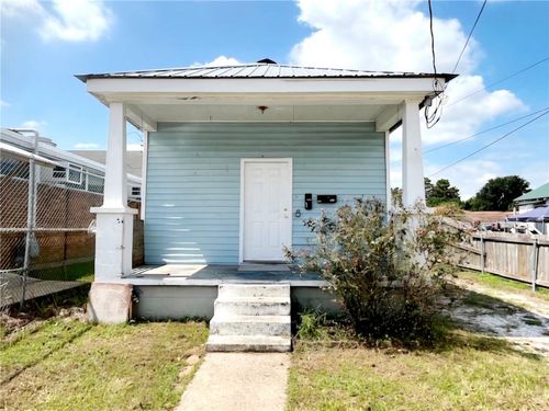 front-532 3rd Avenue, Harvey, LA, 70058 | Card Image