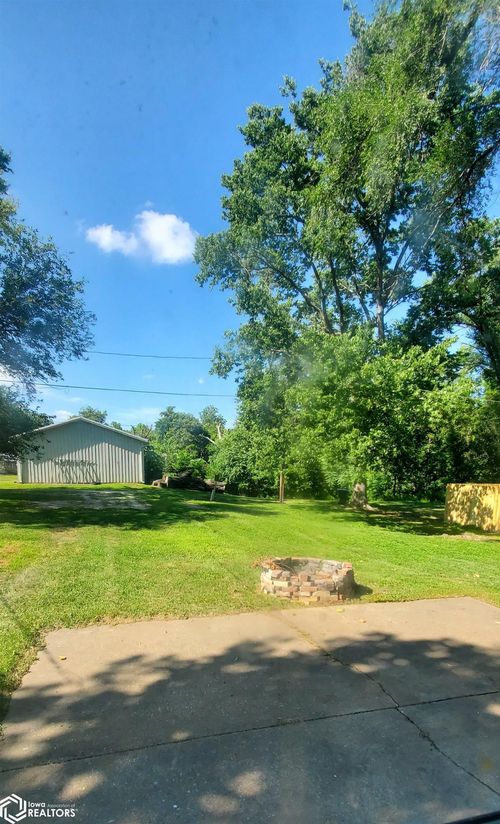 1627 Ave G, Fort Madison, IA, 52627 | Card Image