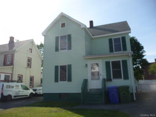 27 Oliver Ave, Middletown, NY, 10940-6001 | Card Image