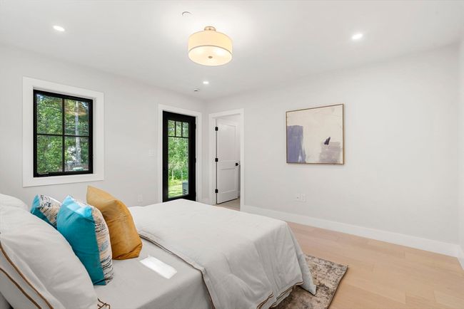 5 - 145 Warren St, Condo with 2 bedrooms, 3 bathrooms and null parking in Newton MA | Image 22