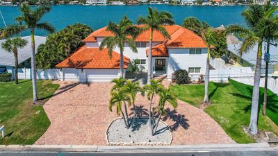 423 55 Th Avenue, House other with 4 bedrooms, 3 bathrooms and null parking in St Pete Beach FL | Image 1