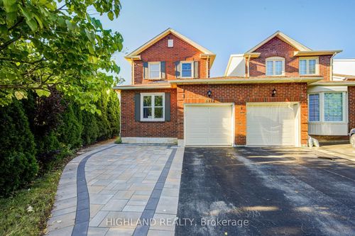 2032 Glenada Cres, Oakville, ON, L6H4M5 | Card Image