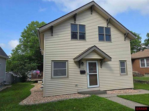 112 S Jefferson St, New Ulm, MN, 56073-3236 | Card Image