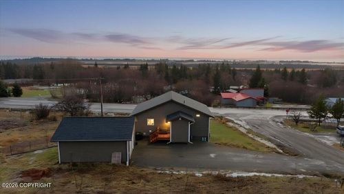4924 Thompson Dr, Homer, AK, 99603-7343 | Card Image