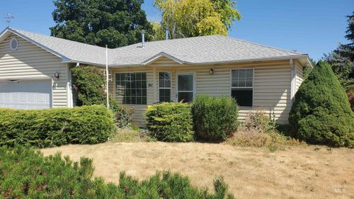 961 Sparks St N, Twin Falls, ID, 83301-3688 | Card Image