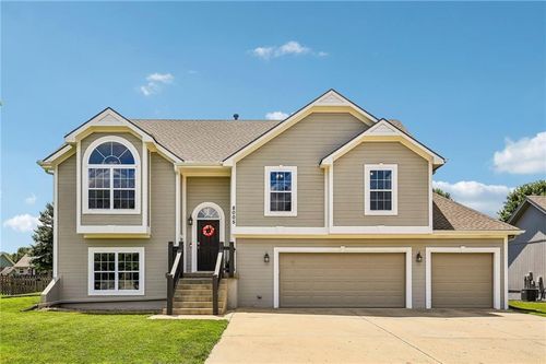 8005 Ne 111th St, Kansas City, MO, 64157-5818 | Card Image