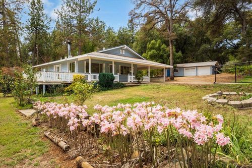 18525 Siesta Drive, Penn Valley, CA, 95946 | Card Image