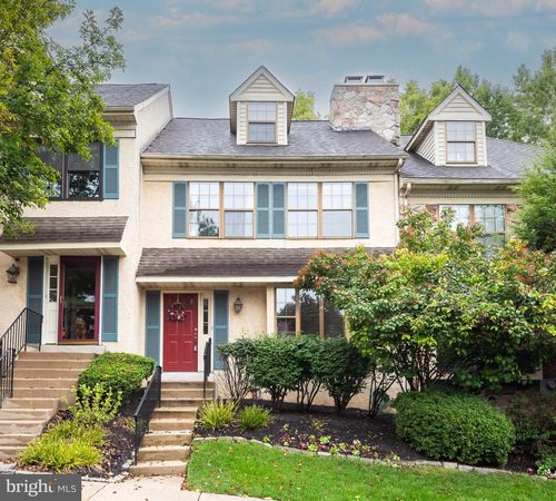 11 Algonquin Ct, CHESTERBROOK, PA, 19087-5548 | Card Image
