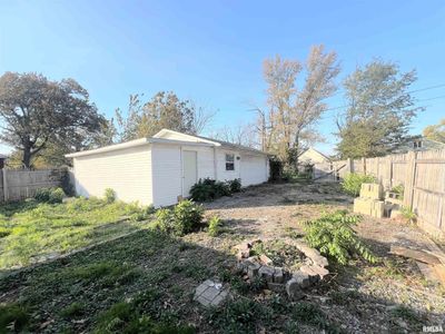 109 E 4 Th Street, House other with 3 bedrooms, 2 bathrooms and null parking in West Frankfort IL | Image 2