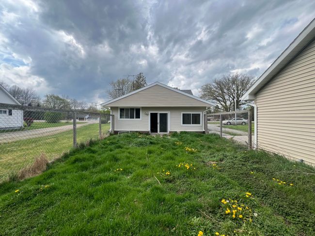 BACK OF HOUSE | Image 12