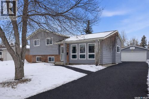 145 Stillwater Dr, Saskatoon, SK, S7J3N9 | Card Image