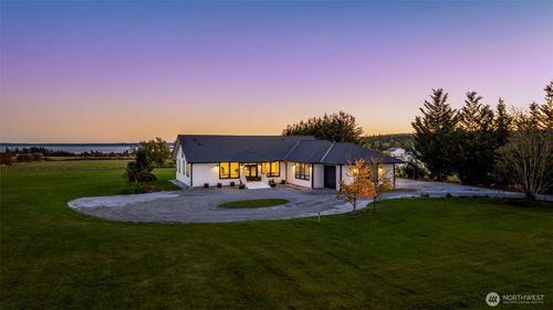 824 Utsalady Rd, Camano Island, WA, 98282-8802 | Card Image