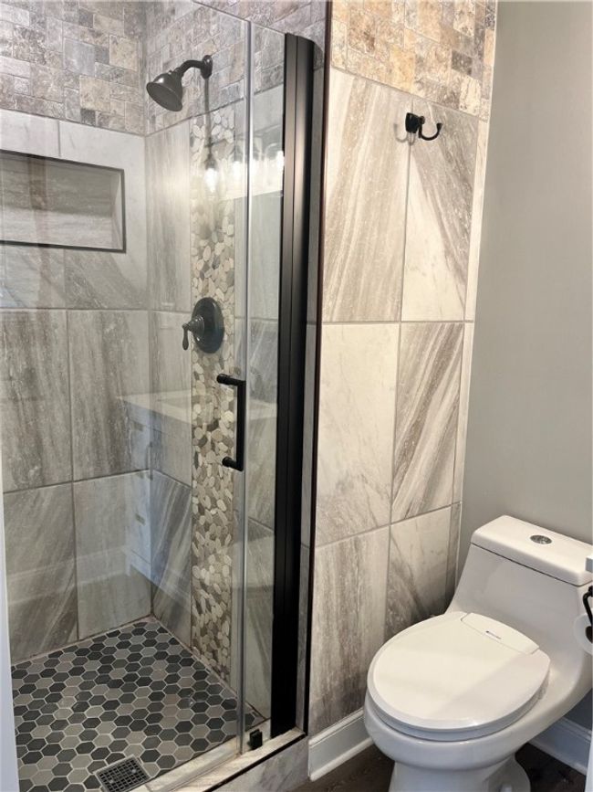 329 Stoney Hollow Rd, For Sale in Winfield Twp Zoocasa