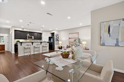 4366 Fitzwilliam St, Dublin, CA, 94568-4574 | Card Image
