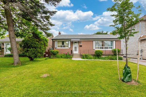 6939 Justine Dr, Mississauga, ON, L4T1M4 | Card Image
