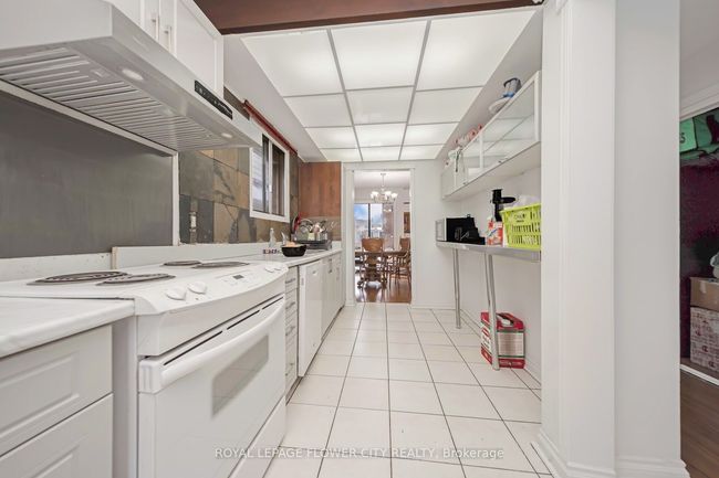 433 Hansen Rd N, House other with 4 bedrooms, 3 bathrooms and 2 parking in Brampton ON | Image 6