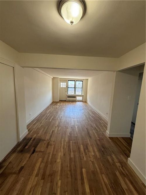 apt-409-3235 Emmons Ave, Brooklyn, NY, 11235-1169 | Card Image