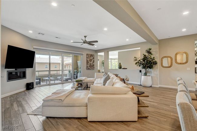 UNIT-1069 - 11280 Granite Ridge Dr, Condo with 4 bedrooms, 5 bathrooms and null parking in Las Vegas NV | Image 12