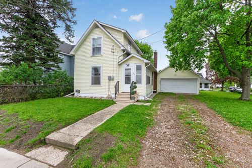 613 Hallett St, Jackson, MI, 49202-3242 | Card Image