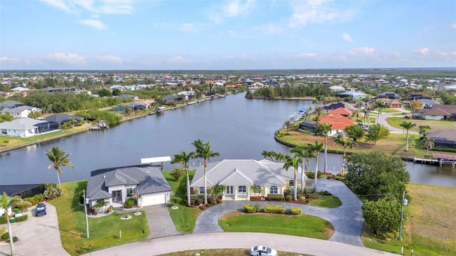 15490 Seafoam Cir, House other with 3 bedrooms, 3 bathrooms and null parking in PORT CHARLOTTE FL | Image 69