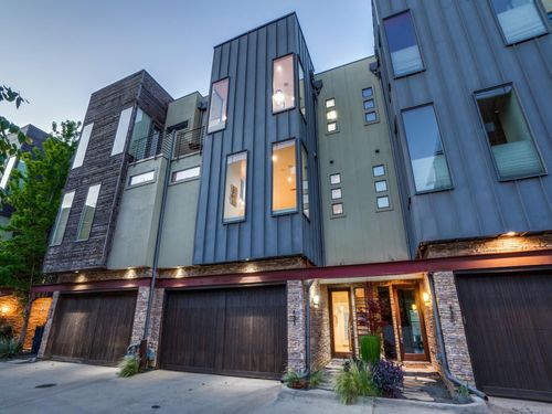 433 Trinity River Cir, Dallas, TX, 75203-1056 | Card Image