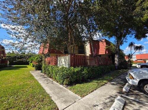 3928 Victoria Dr, West Palm Beach, FL, 33406-4928 | Card Image