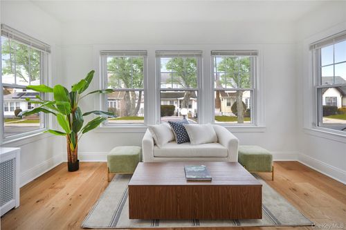 18516 Galway Avenue, New York, NY, 11412 | Card Image