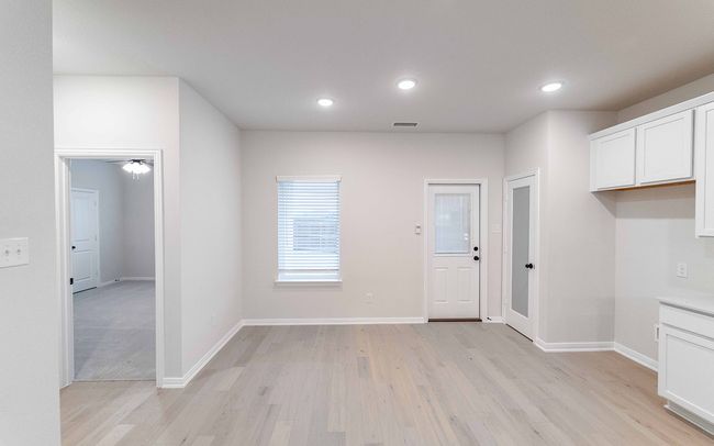 2408 Hollyhill Way, House other with 3 bedrooms, 2 bathrooms and null parking in Sherman TX | Image 7