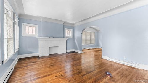 2962 Fullerton St, Detroit, MI, 48238-3302 | Card Image