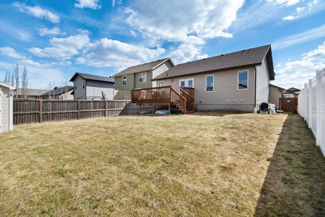 35 Camille Gate, Home with 4 bedrooms, 3 bathrooms and 4 parking in Blackfalds AB | Image 4