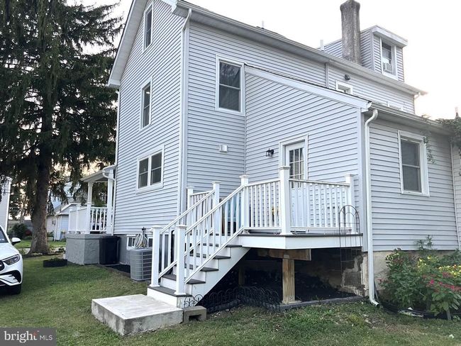 35 Walnut St, Home with 4 bedrooms, 2 bathrooms and null parking in MORTON PA | Image 4