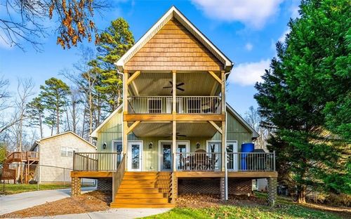 381 Capistrano Shores Blvd, Lexington, NC, 27292-7810 | Card Image