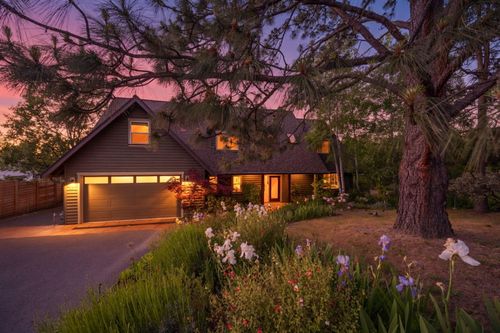 523 Strawberry Ln, Ashland, OR, 97520-2736 | Card Image