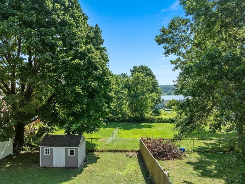 Donald Ave, Somerset, MA 02726