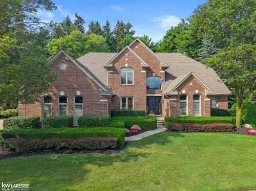 11357 Embassy Ct, Shelby Township, MI, 48315-6682 | Card Image
