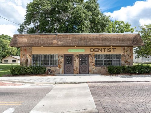 1204 Historic Goldsboro Blvd, Sanford, FL, 32771-2704 | Card Image