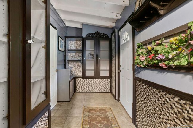 18218 Scenic Loop Rd, House other with 3 bedrooms, 2 bathrooms and null parking in Helotes TX | Image 12