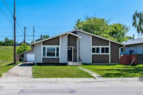 724 Olympia Drive Se, Calgary, AB, T2C1H5 | Card Image