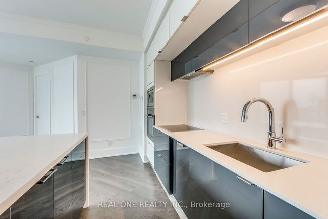 818 - 1 Edgewater Dr, Condo with 2 bedrooms, 3 bathrooms and null parking in Toronto ON | Image 10