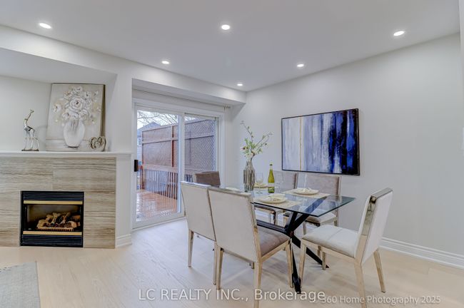 17A Silver Stream Ave, House attached with 4 bedrooms, 4 bathrooms and 2 parking in Richmond Hill ON | Image 6