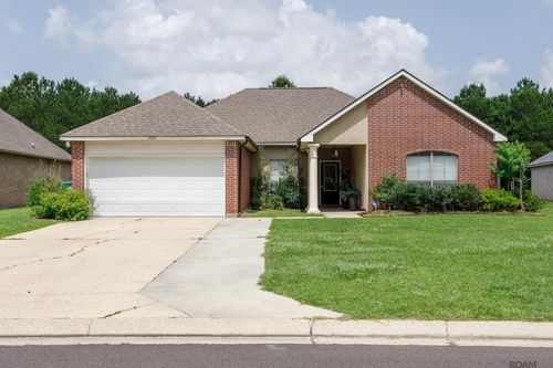 26101 Glenbrooke Dr, Denham Springs, LA, 70726-6553 | Card Image