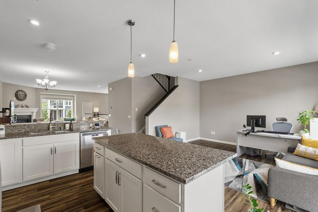 8113 Central Park Way N, Townhouse with 3 bedrooms, 4 bathrooms and null parking in Maple Grove MN | Image 17