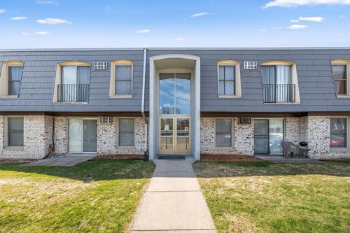 8-810 9th Ave S, Hopkins, MN, 55343-7926 | Card Image